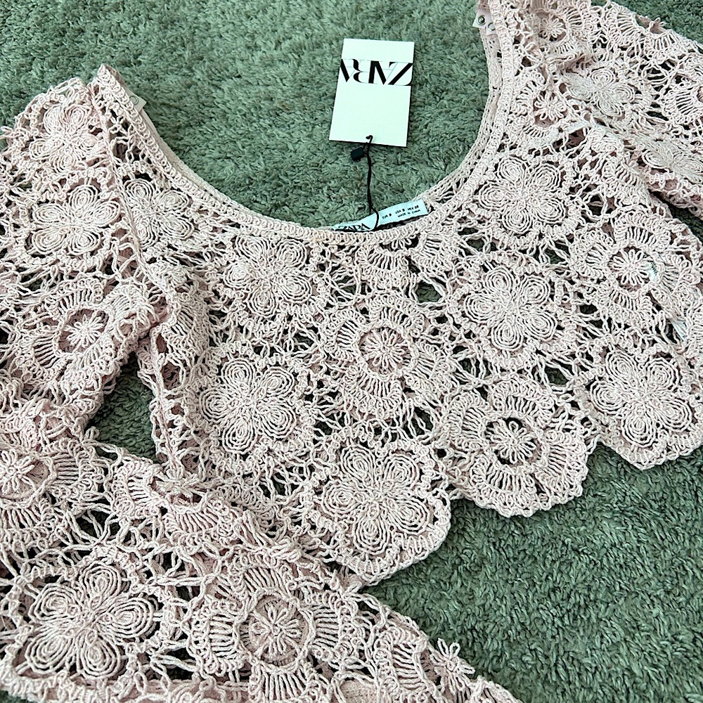 NEW Zara Pink Crochet Crop Long Sleeve